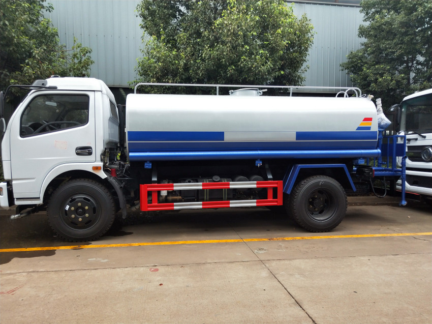 環(huán)保灑水車 環(huán)保灑水車