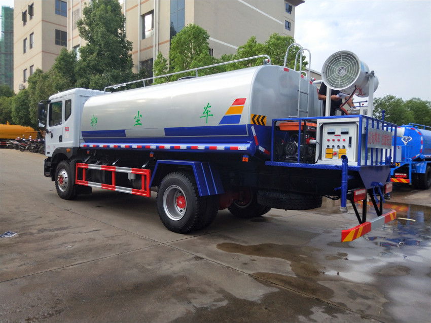 霧泡灑水車 霧泡灑水車