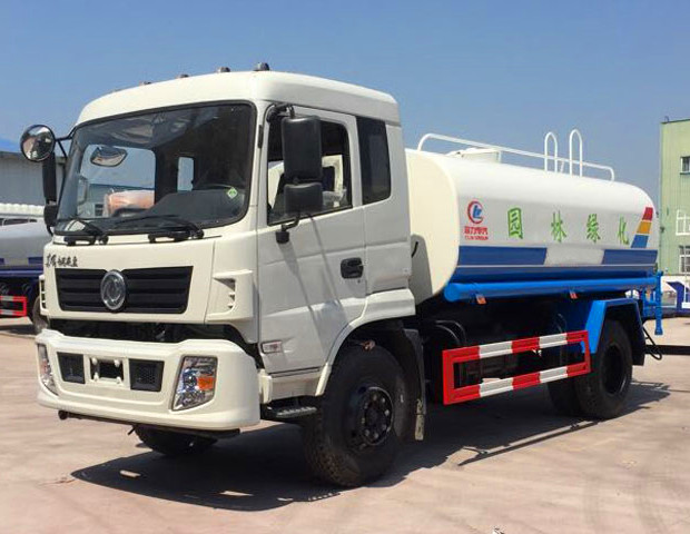 東風(fēng)御虎12方灑水車便宜實(shí)惠馬力足 東風(fēng)御虎12方灑水車便宜實(shí)惠馬力足