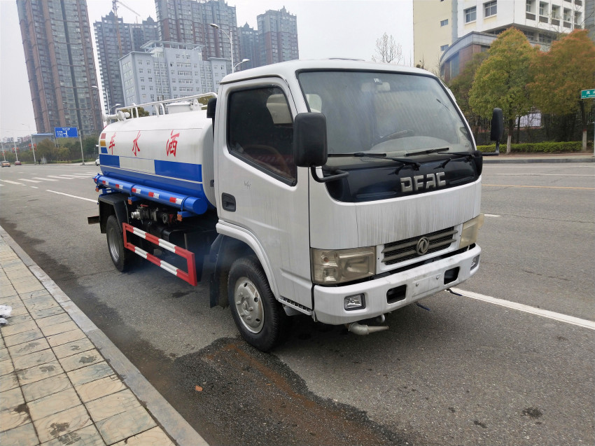 灑水車(chē)熱銷車(chē)型3方5方8方灑水車(chē)價(jià)格表 灑水車(chē)熱銷車(chē)型3方5方8方灑水車(chē)價(jià)格表
