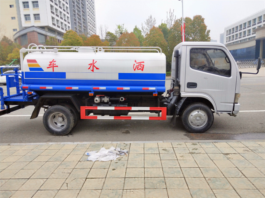 灑水車(chē)熱銷車(chē)型3方5方8方灑水車(chē)價(jià)格表 灑水車(chē)熱銷車(chē)型3方5方8方灑水車(chē)價(jià)格表
