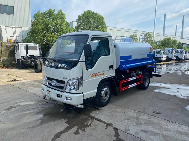3噸灑水車(chē) 3噸灑水車(chē)