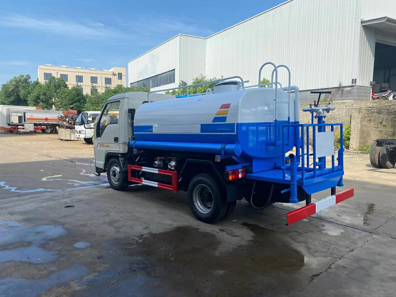 3噸灑水車(chē) 3噸灑水車(chē)